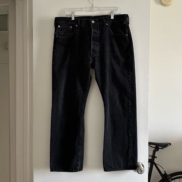 Levi Strauss Levi’s Black 501 Straight Leg Classic Denim Jeans Size 38X30 EUC - Picture 2 of 12